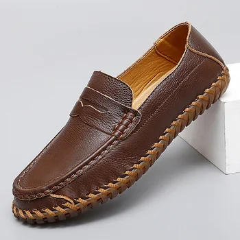 חדשות אופנה גברים נעלי עור אמיתי גברים נעליים מזדמנים מוקסינים בתוספת גודל גברים נעלי דירות לנשימה גברים נעלי נהיגה מוקסינים