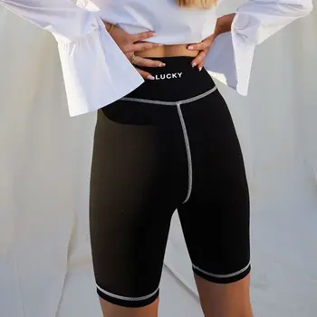 נשים מכנסיים 2022 חדש המותניים המותניים צבע מנוגדים קו ספורט מכנסיים קצרים מזדמנים חצי אורך חותלות מכנסי ריצה, יוגה